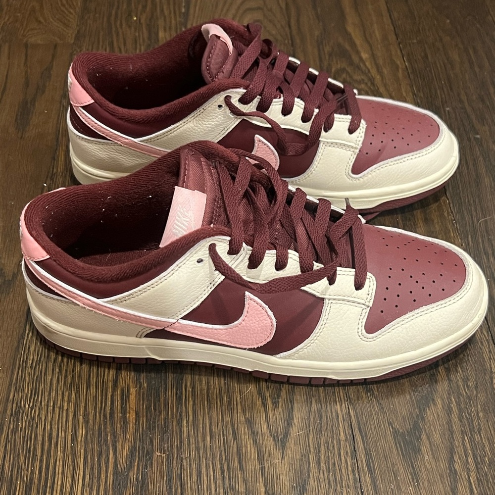 Nike Men Dunk Low “Valentine’s Day”